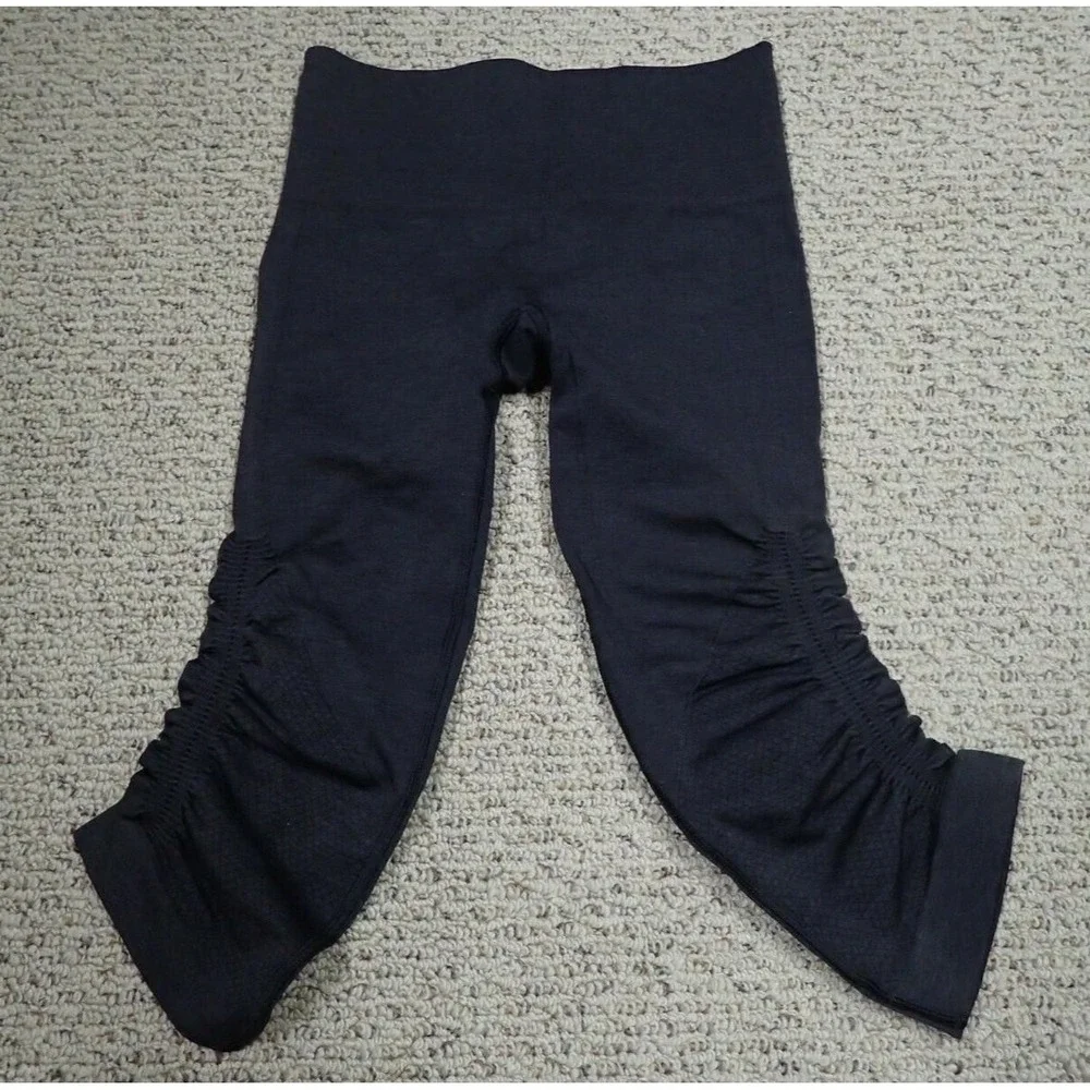 Lululemon Ebb to Street Crop Leggings Womens‎ 2 Grey Excellent Ruched Seamless